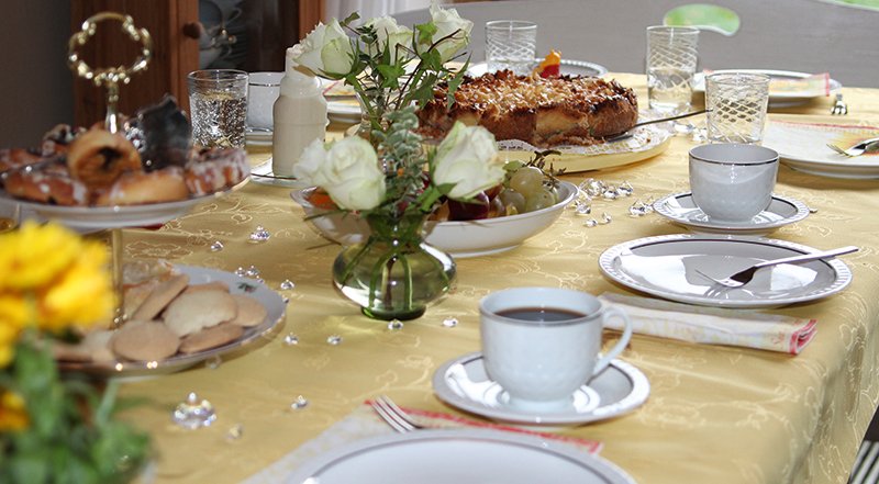 Andere Länder, andere Sitten - Eine freundliche Einladung zum gemeinsamen Essen kann auch für Verwirrung sorgen. (c) SilviaBins